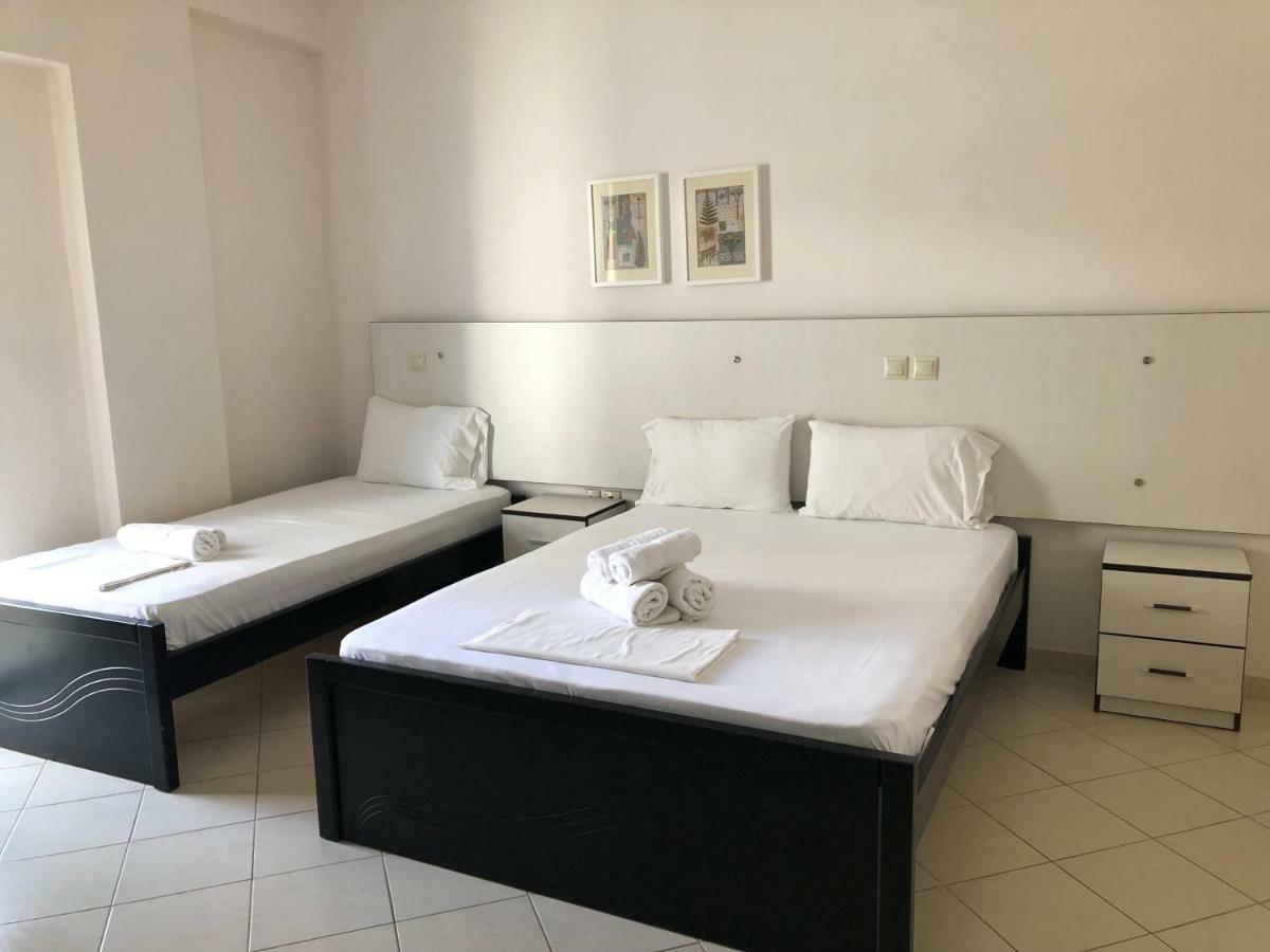 Rondos Hotel Himarë Eksteriør billede
