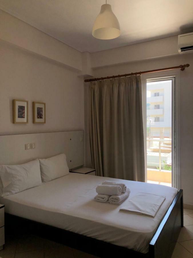 Rondos Hotel Himarë Eksteriør billede